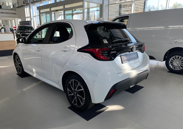 Toyota Yaris cena 97500 przebieg: 5, rok produkcji 2023 z Łuków małe 232